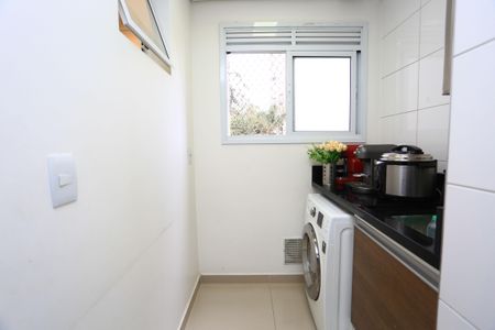 Apartamento à venda com 66m², 3 quartos e 1 vagaÁrea de Serviço