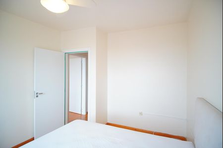 Apartamento para alugar com 78m², 2 quartos e 1 vagaQuarto 