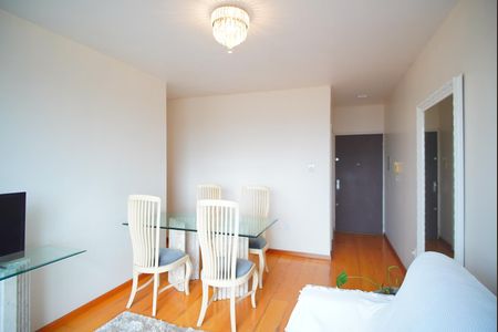 Sala de apartamento para alugar com 2 quartos, 78m² em Petrópolis, Porto Alegre