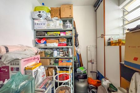 Casa à venda com 104m², 2 quartos e 2 vagas Casa à venda com 104m², 2 quartos e 2 vagasDepósito