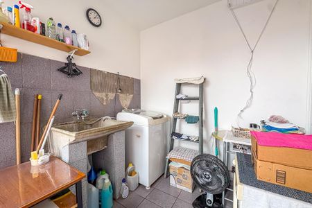 Casa à venda com 104m², 2 quartos e 2 vagas Casa à venda com 104m², 2 quartos e 2 vagasÁrea de Serviço