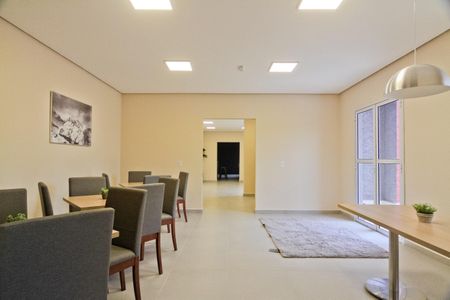 Apartamento para alugar com 39m², 2 quartos e 1 vaga Apartamento para alugar com 39m², 2 quartos e 1 vagaÁrea comum - Salão de festas