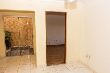 Casa à venda com 120m², 3 quartos e 3 vagas Casa à venda com 120m², 3 quartos e 3 vagasSala Edicula