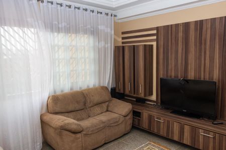 Casa à venda com 120m², 3 quartos e 3 vagas Casa à venda com 120m², 3 quartos e 3 vagasSala