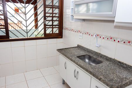 Casa à venda com 120m², 3 quartos e 3 vagas Casa à venda com 120m², 3 quartos e 3 vagasCozinha Edicula