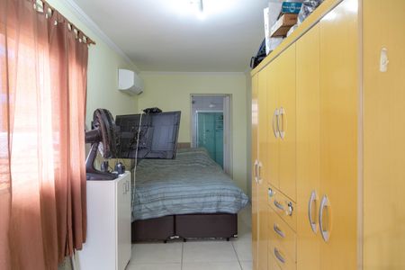 Casa à venda com 199m², 2 quartos e 5 vagasSuíte