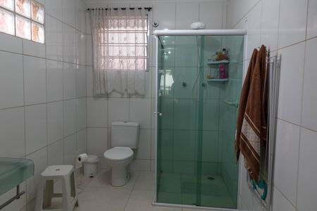 Casa à venda com 199m², 2 quartos e 5 vagasBanheiro da Suíte