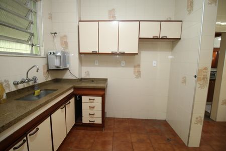 Casa à venda com 310m², 5 quartos e 3 vagasCozinha