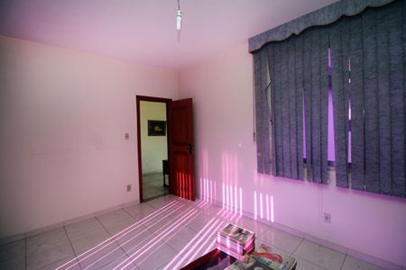 Casa à venda com 310m², 5 quartos e 3 vagasQuarto 2