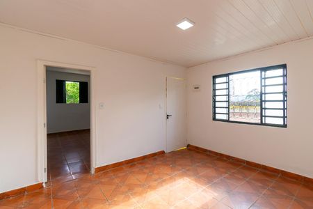 Casa para alugar com 180m², 4 quartos e 2 vagas Casa para alugar com 180m², 4 quartos e 2 vagasSala