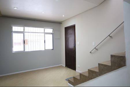 Casa para alugar com 3 quartos, 120m² em Vila Santana, São Paulo