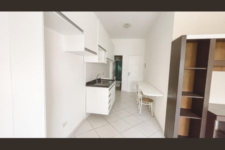 Apartamento para alugar com 50m², 1 quarto e sem vaga Apartamento para alugar com 50m², 1 quarto e sem vagaCozinha e Área de Serviço