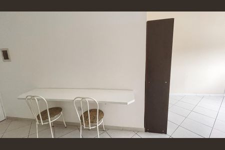 Apartamento para alugar com 50m², 1 quarto e sem vaga Apartamento para alugar com 50m², 1 quarto e sem vagaCozinha e Área de Serviço