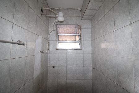 Banheiro de casa para alugar com 1 quarto, 70m² em Vila Diva (zona Norte), São Paulo