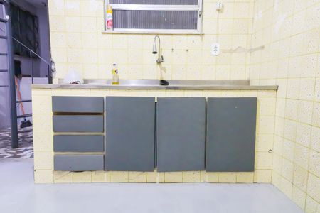 Casa de condomínio para alugar com 85m², 2 quartos e 1 vagaCozinha