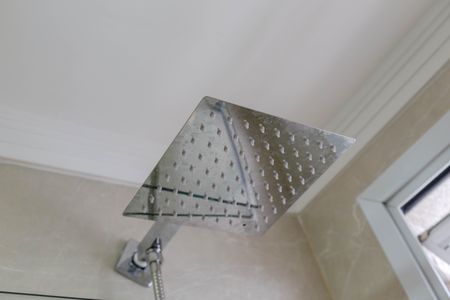 Apartamento à venda com 61m², 2 quartos e 1 vaga Apartamento à venda com 61m², 2 quartos e 1 vagaBanheiro da Suíte