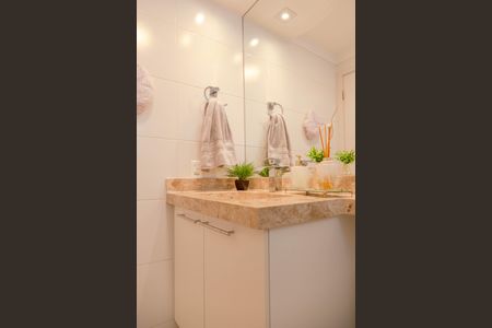 Apartamento à venda com 61m², 2 quartos e 1 vaga Apartamento à venda com 61m², 2 quartos e 1 vagaBanheiro