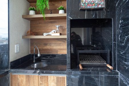 Apartamento à venda com 61m², 2 quartos e 1 vaga Apartamento à venda com 61m², 2 quartos e 1 vagaVaranda