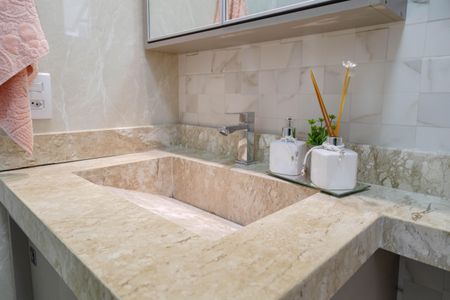 Apartamento à venda com 61m², 2 quartos e 1 vaga Apartamento à venda com 61m², 2 quartos e 1 vagaBanheiro da Suíte