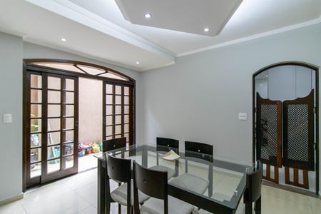 Casa à venda com 236m², 3 quartos e 2 vagasSala de Jantar
