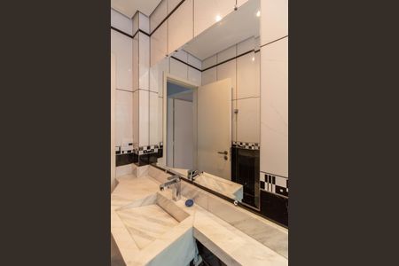 Casa à venda com 236m², 3 quartos e 2 vagasBanheiro