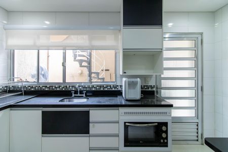 Casa à venda com 236m², 3 quartos e 2 vagasCozinha