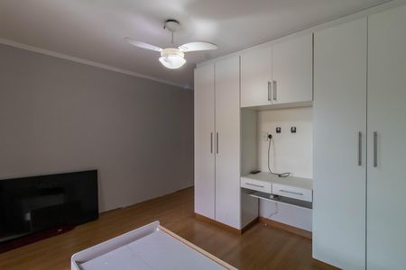 Casa à venda com 236m², 3 quartos e 2 vagasQuarto 2