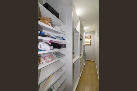 Casa à venda com 236m², 3 quartos e 2 vagasCloset do Quarto 1