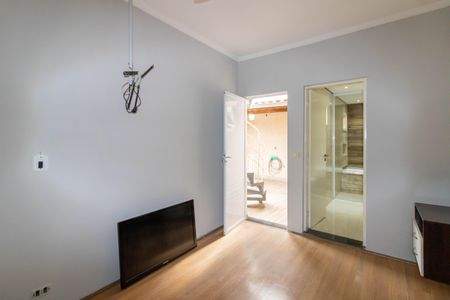 Casa à venda com 236m², 3 quartos e 2 vagasSuíte