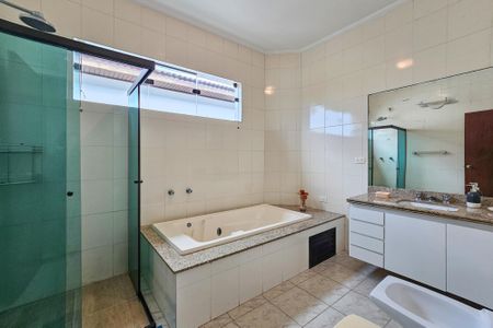 Apartamento para alugar com 500m², 4 quartos e 6 vagasBanheiro Social 3