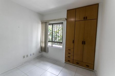 Quarto 1 de apartamento para alugar com 2 quartos, 75m² em Costa Azul, Salvador