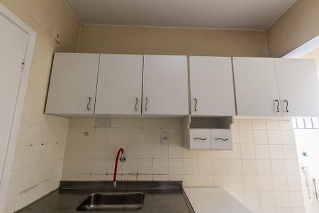 Cozinha de apartamento para alugar com 2 quartos, 75m² em Costa Azul, Salvador