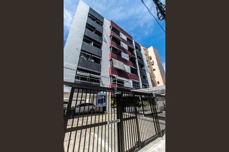 Fachada de apartamento para alugar com 2 quartos, 75m² em Costa Azul, Salvador