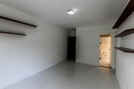 Sala de apartamento para alugar com 2 quartos, 75m² em Costa Azul, Salvador