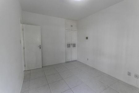 Quarto 2 de apartamento para alugar com 2 quartos, 75m² em Costa Azul, Salvador