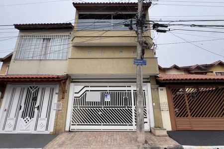 Casa à venda com 200m², 3 quartos e 4 vagasFachada