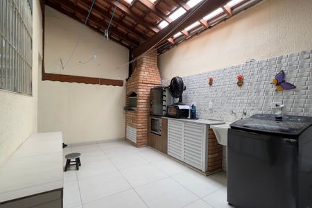 Casa à venda com 200m², 3 quartos e 4 vagas Casa à venda com 200m², 3 quartos e 4 vagasChurrasqueira