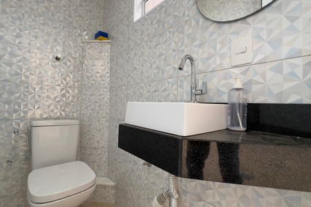 Casa à venda com 200m², 3 quartos e 4 vagas Casa à venda com 200m², 3 quartos e 4 vagasLavabo 1