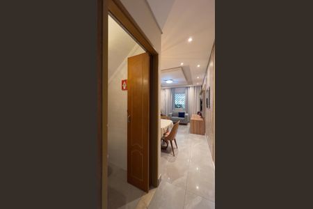 Casa à venda com 200m², 3 quartos e 4 vagas Casa à venda com 200m², 3 quartos e 4 vagasCorredor