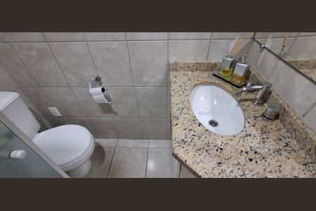 Apartamento à venda com 65m², 2 quartos e 1 vagaBanheiro Social