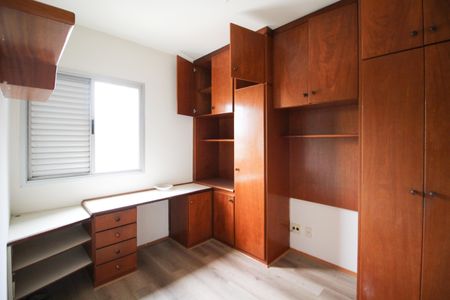 Apartamento à venda com 87m², 3 quartos e 2 vagasQuarto 1