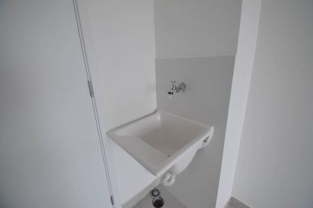 Apartamento à venda com 28m², 1 quarto e sem vaga Apartamento à venda com 28m², 1 quarto e sem vagaÁrea de Serviço