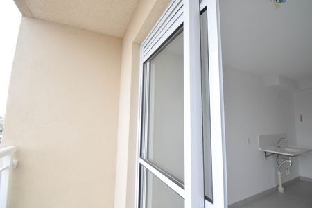 Apartamento à venda com 28m², 1 quarto e sem vaga Apartamento à venda com 28m², 1 quarto e sem vagaSacada