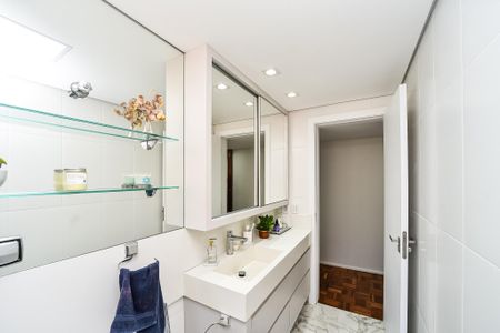 Apartamento à venda com 140m², 3 quartos e 2 vagasBanheiro Social