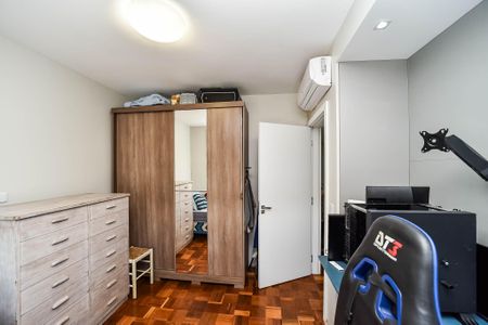 Apartamento à venda com 140m², 3 quartos e 2 vagasQuarto 1