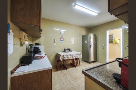 Apartamento à venda com 103m², 3 quartos e 2 vagasCozinha