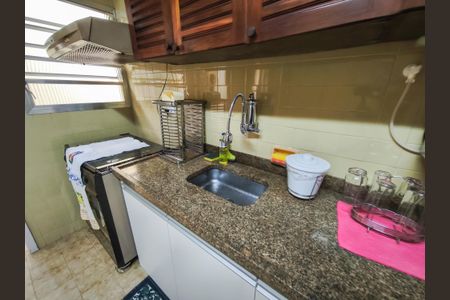 Apartamento à venda com 103m², 3 quartos e 2 vagasCozinha