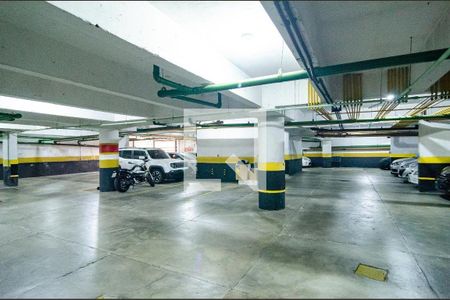 Apartamento à venda com 153m², 2 quartos e 2 vagas Apartamento à venda com 153m², 2 quartos e 2 vagasGaragem