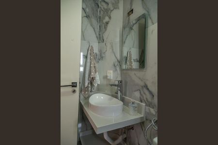 Apartamento à venda com 153m², 2 quartos e 2 vagas Apartamento à venda com 153m², 2 quartos e 2 vagasBanheiro Social