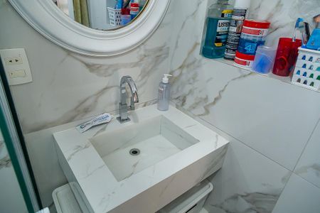 Apartamento à venda com 153m², 2 quartos e 2 vagas Apartamento à venda com 153m², 2 quartos e 2 vagasBanheiro da Suíte - Pia